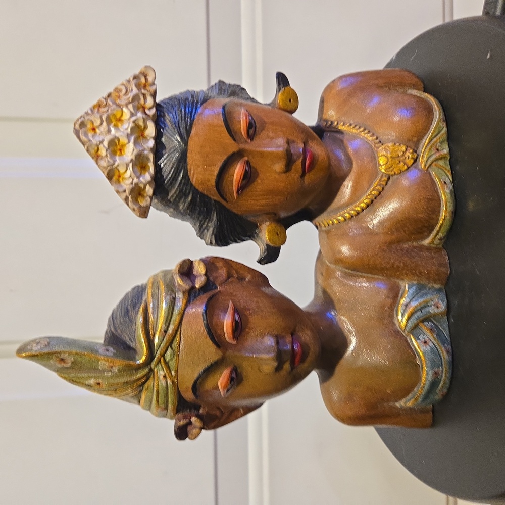 Balinese Hand Carved Wood Bride and Groom Figurine Statue Bust Vintage - Picture 1 of 11